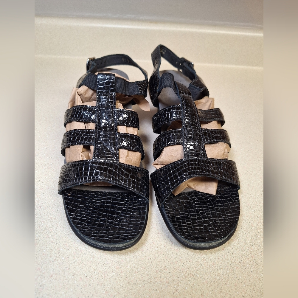 SAS Black Croc-Embossed Slingback Low Heel Sandals - Picture 3 of 6